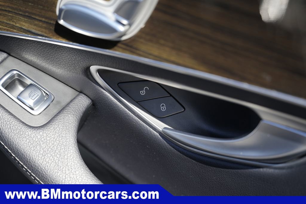 Used 2018 Mercedes-Benz GLC 300 4MATIC Coupe image 38