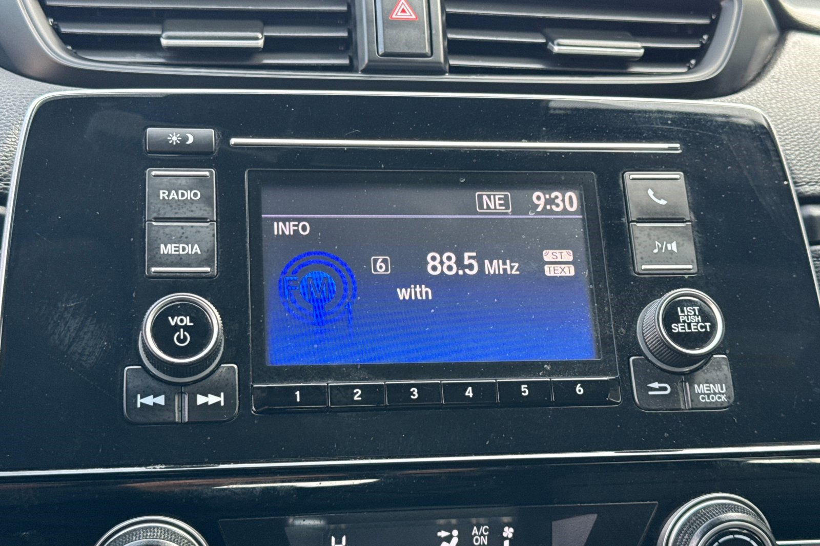 Used 2020 Honda CR-V LX image 22