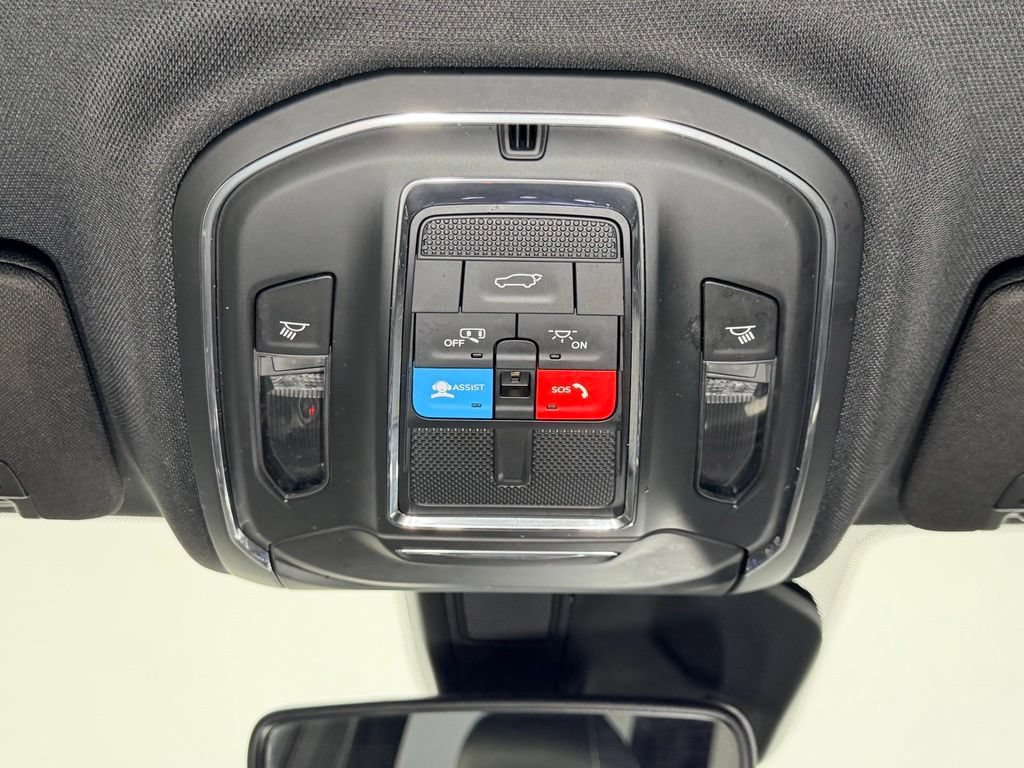 Used 2023 Jeep Grand Cherokee L Laredo AWD/4WD image 14