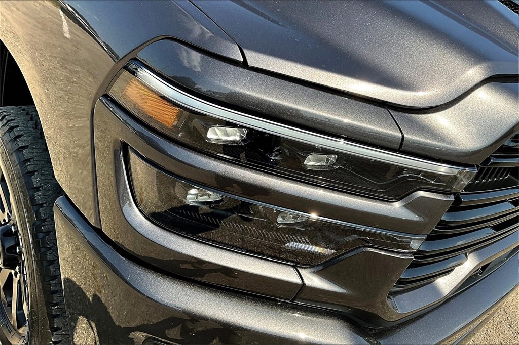 Used 2025 RAM 2500 Laramie w/ Night Edition image 30