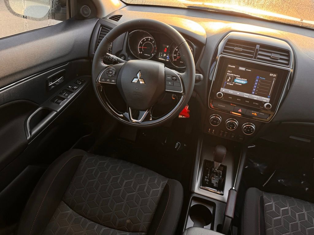 Used 2025 Mitsubishi Outlander Sport LE image 21