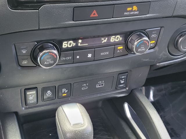 Used 2022 Nissan Frontier SV RWD image 15