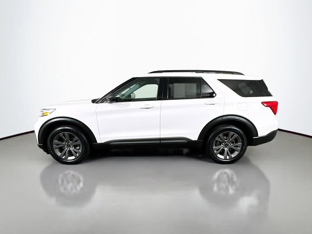 Used 2021 Ford Explorer XLT w/ Equipment Group 202A image 5