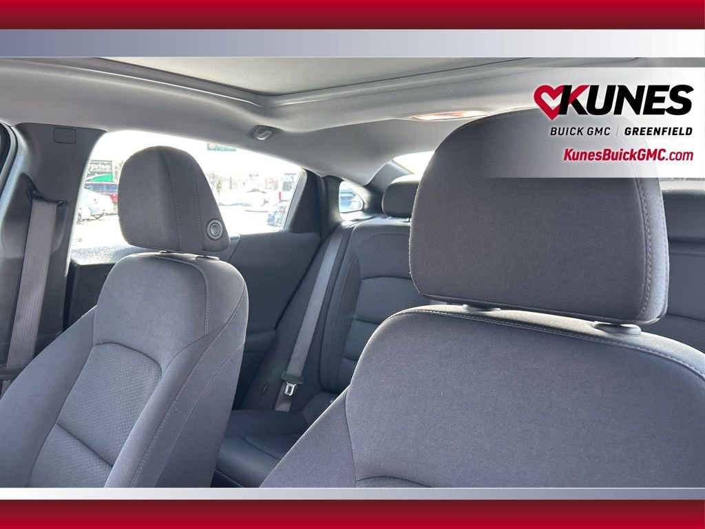 Used 2023 Chevrolet Malibu LT image 16