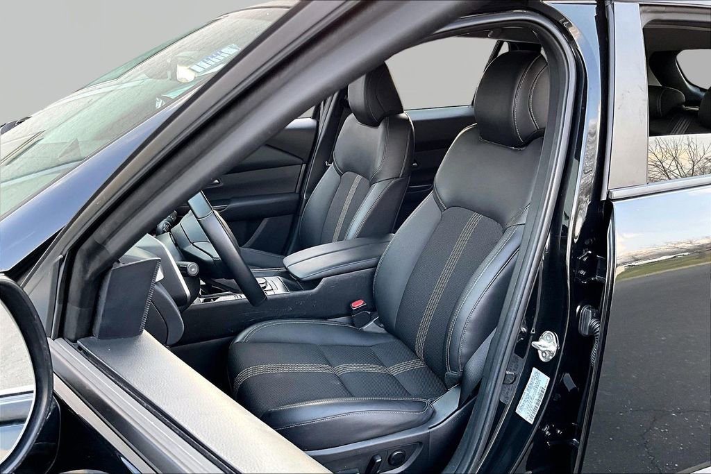 Used 2025 MAZDA CX-50 AWD 2.5 S w/ Preferred Package image 16