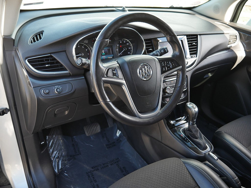 Used 2021 Buick Encore Preferred AWD/4WD image 11