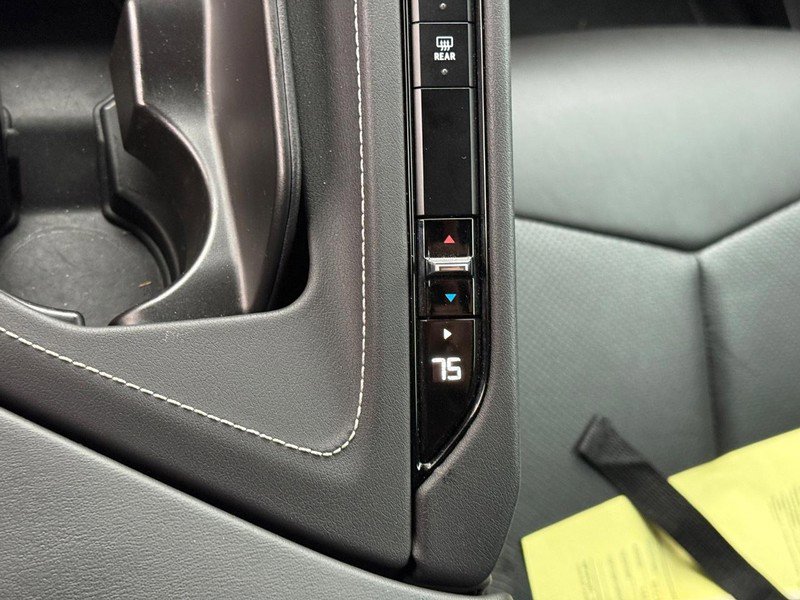 Used 2023 Chevrolet Corvette Stingray Coupe w/ Z51 Performance Package image 25