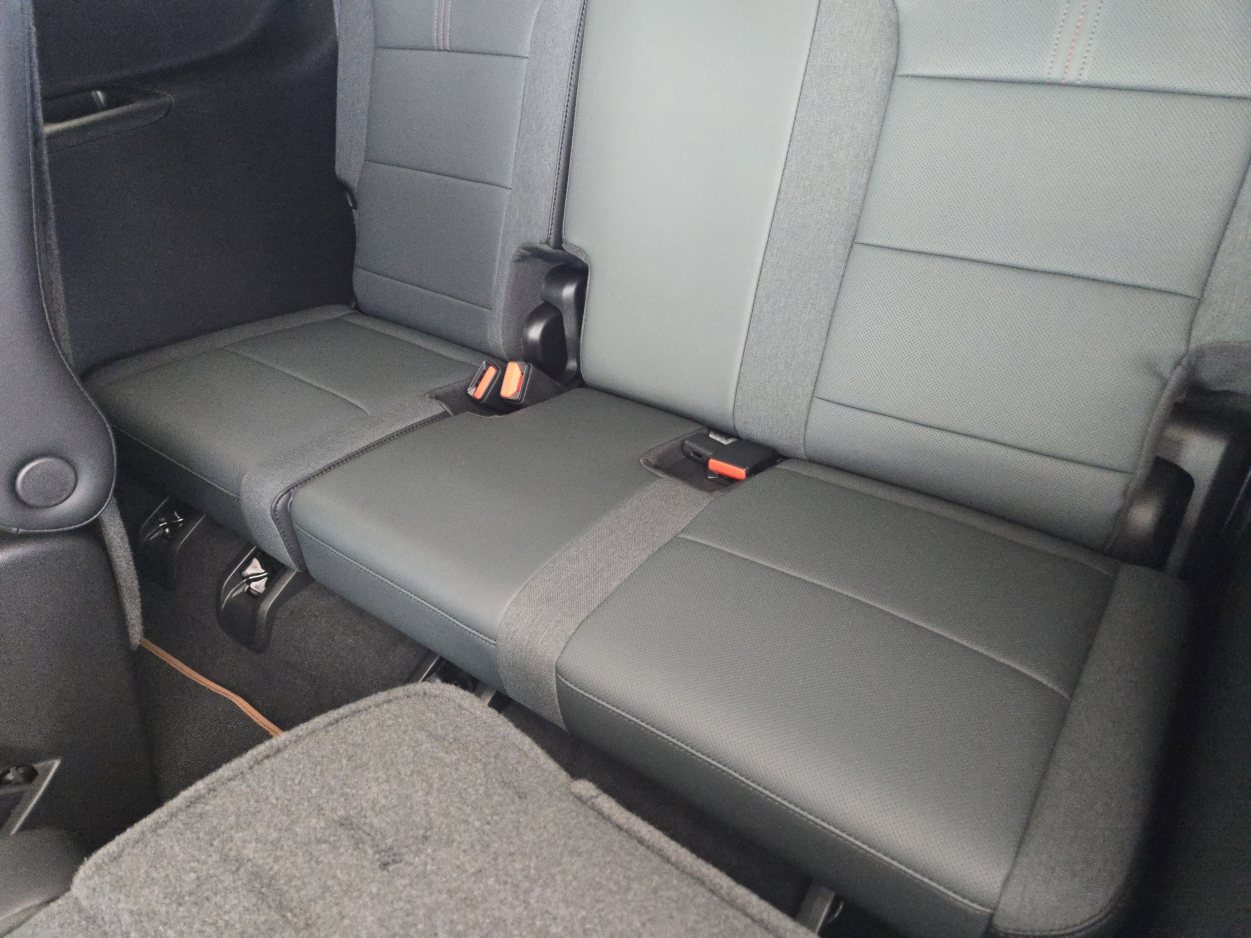 New 2026 GMC Acadia AT4 w/ Luxury Package image 23