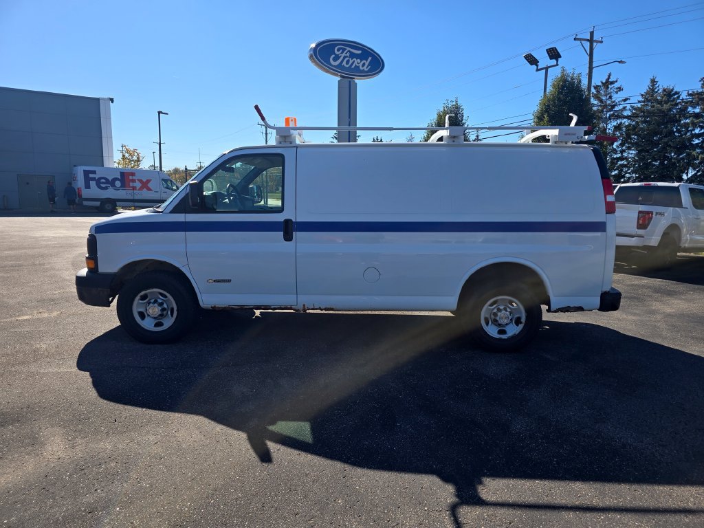 Used 2006 Chevrolet Express 2500 RWD image 2