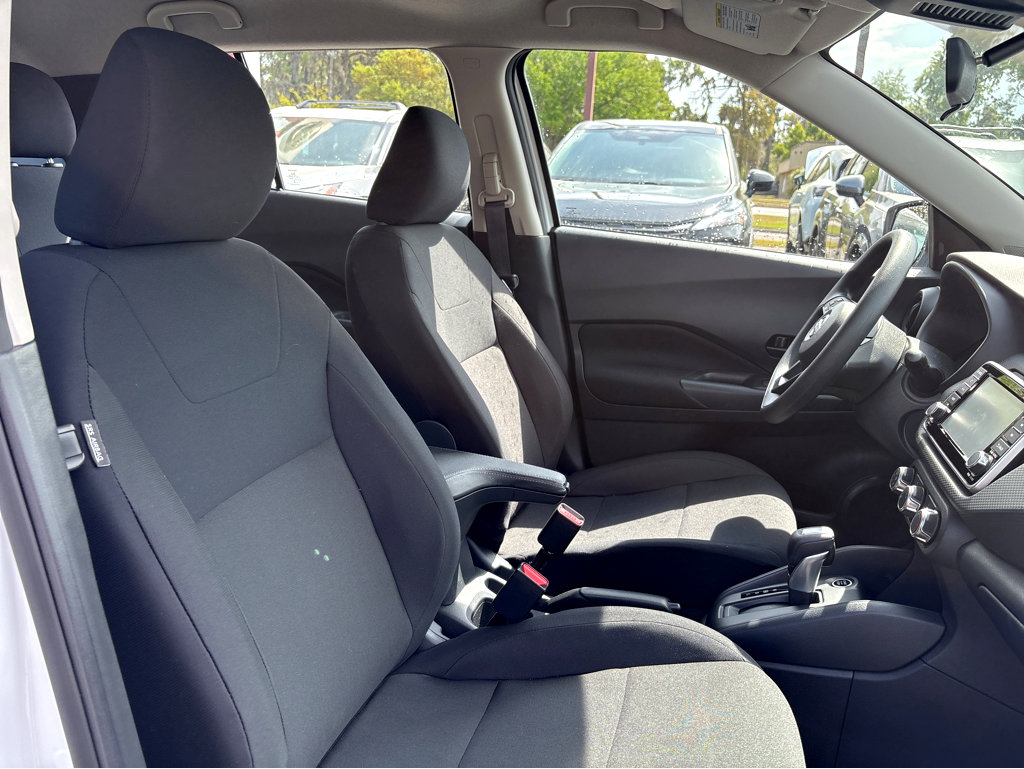 Used 2025 Nissan Kicks Play S image 9