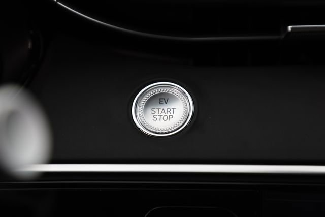 New 2025 Genesis Electrified GV70 Advanced w/ Prestige Package image 39