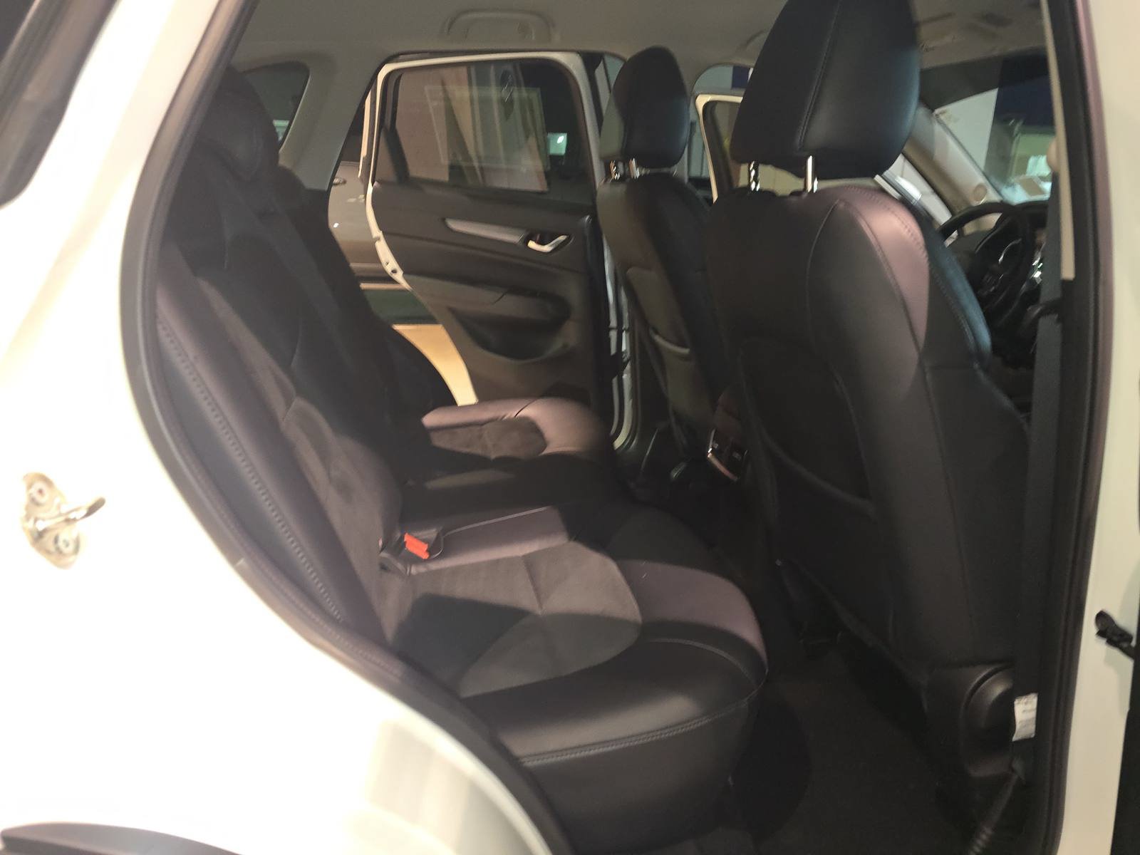 Used 2018 MAZDA CX-5 Touring FWD image 11