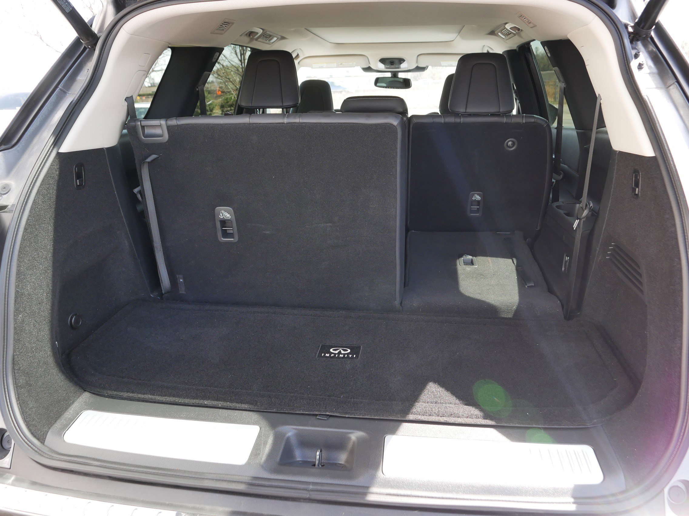 Certified 2022 INFINITI QX60 Luxe w/ Cargo Package AWD/4WD image 18