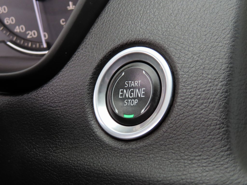 Used 2023 Cadillac XT4 Sport image 12