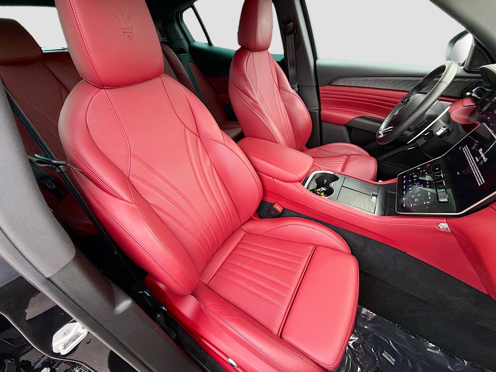 Used 2023 Maserati Grecale Modena AWD/4WD image 14