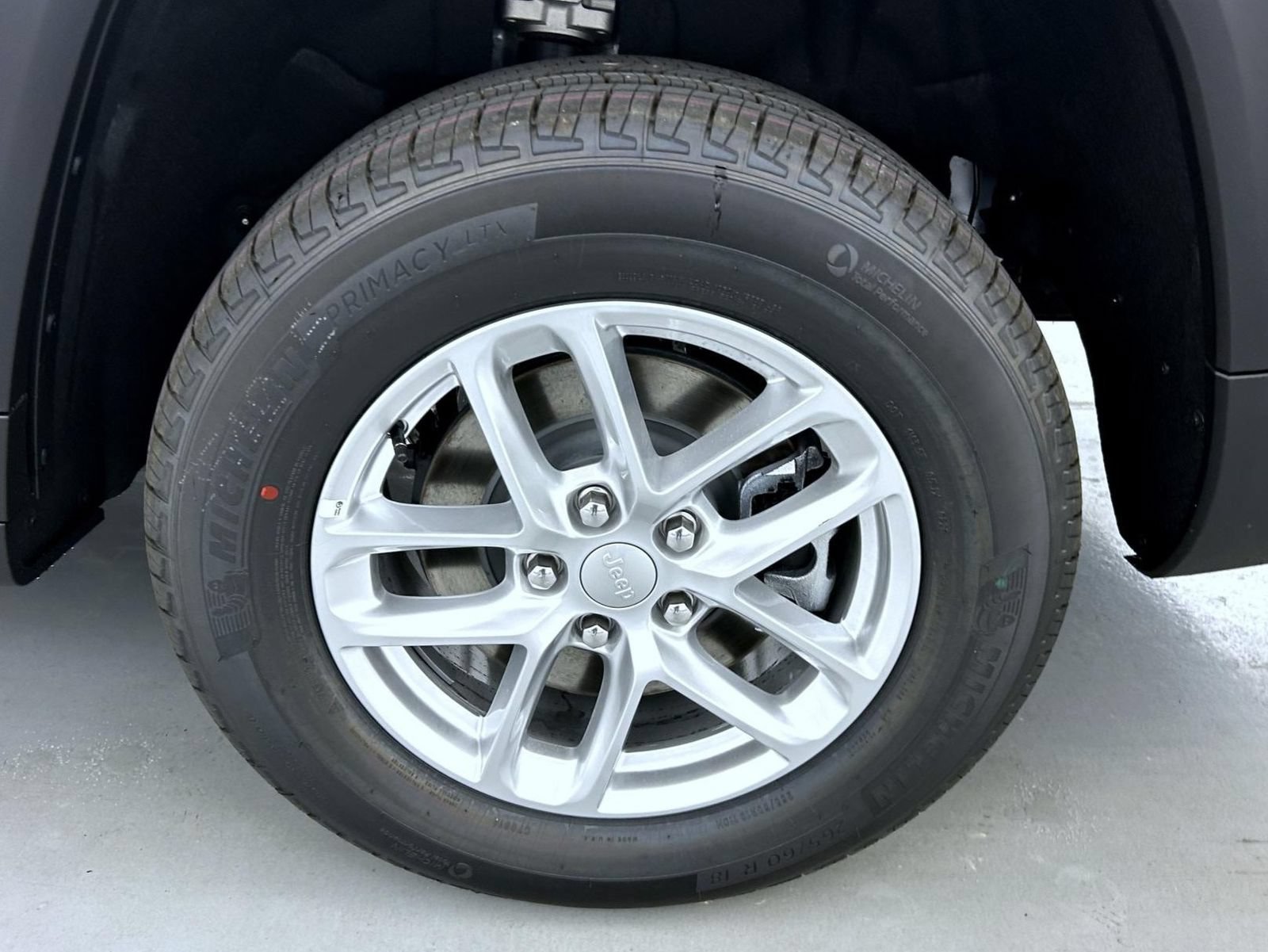 New 2026 Jeep Grand Cherokee L Laredo AWD/4WD image 25