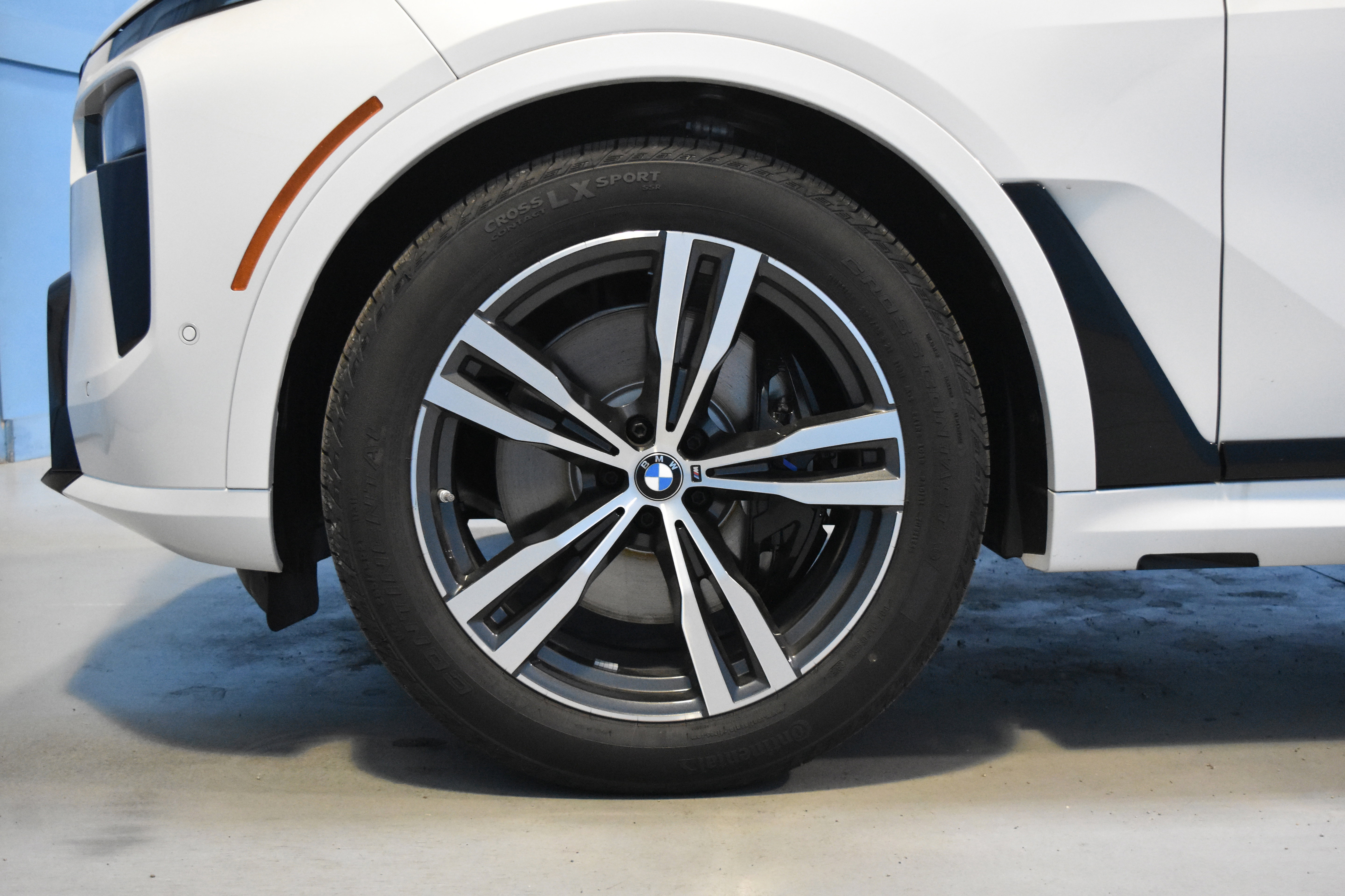 New 2026 BMW X7 M60i image 25