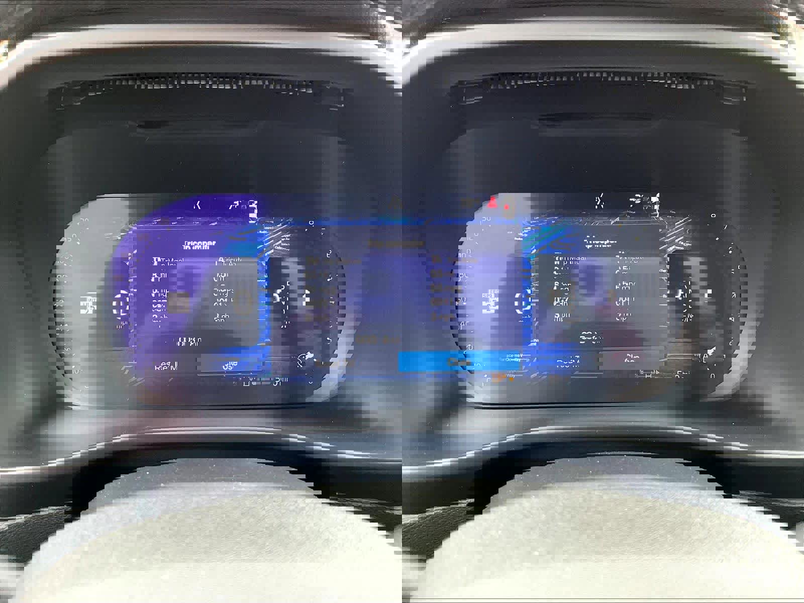 New 2026 Volvo XC40 B4 Core w/ Climate Package image 19