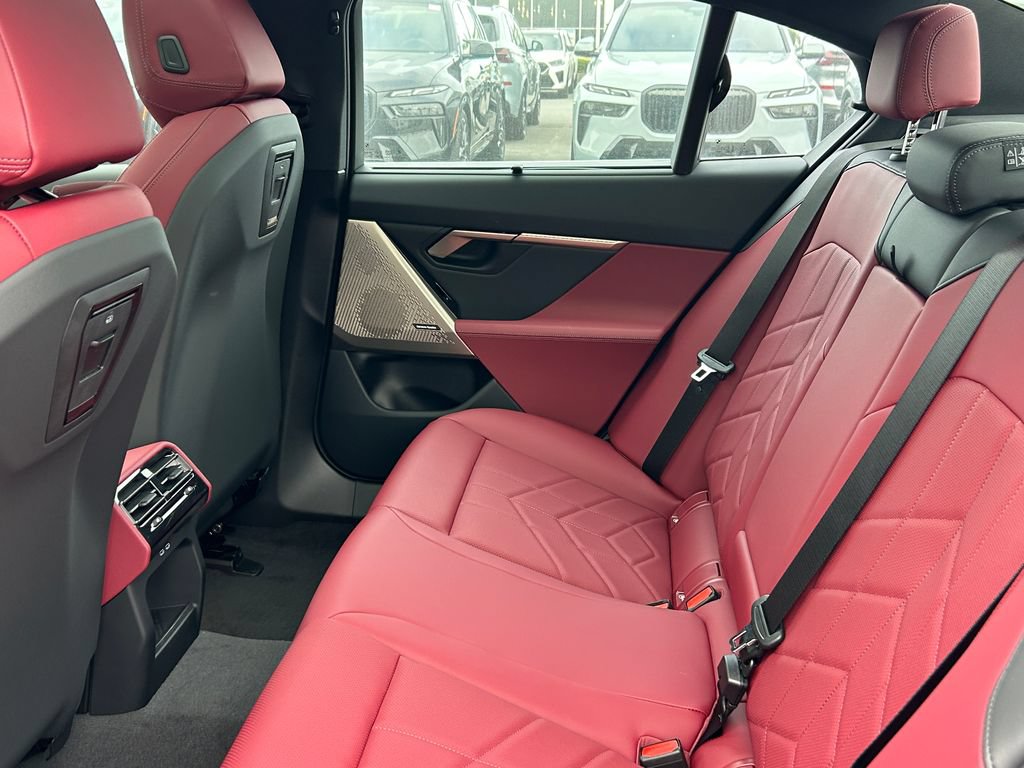 New 2027 BMW i5 eDrive40 w/ Executive Package RWD image 30