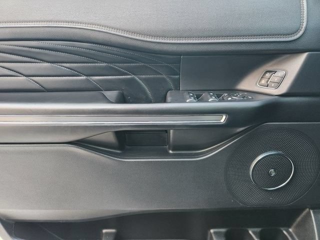 Used 2019 Ford Expedition Platinum RWD image 21