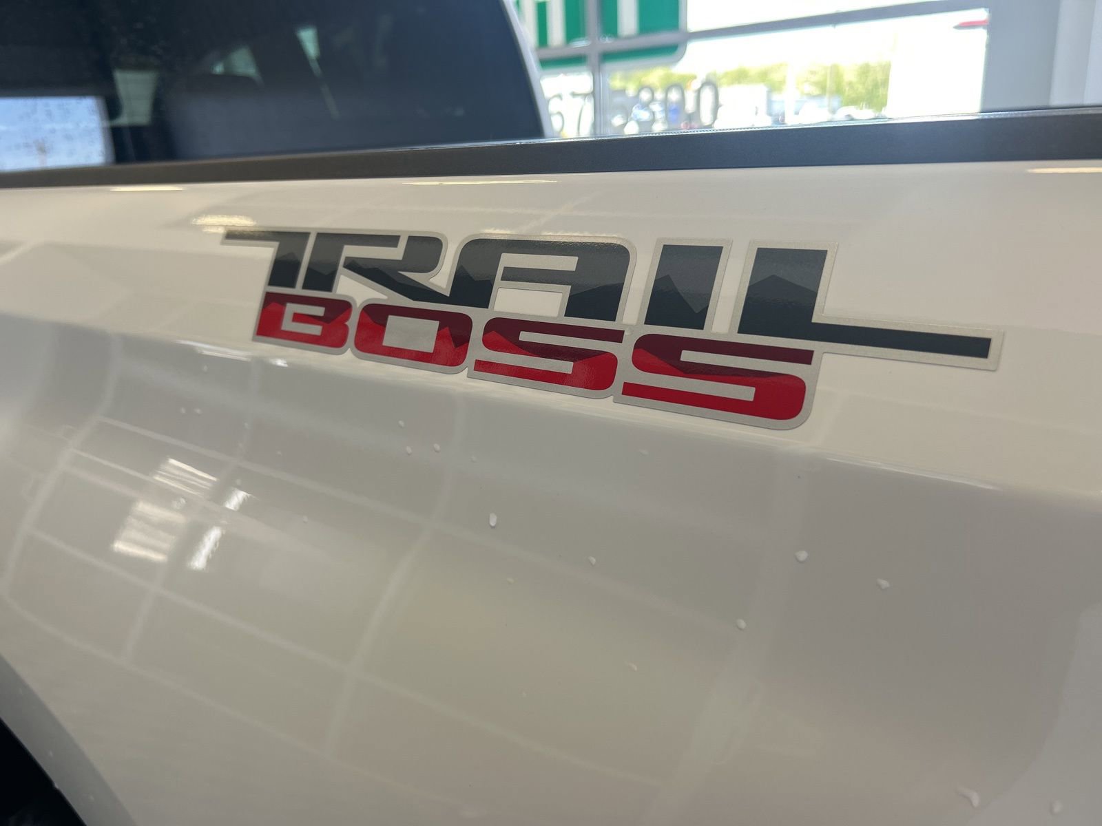 Used 2022 Chevrolet Silverado 1500 LT Trail Boss w/ Bed Protection Package AWD/4WD image 10