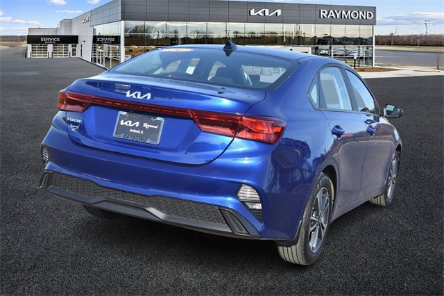 Used 2024 Kia Forte LXS image 3