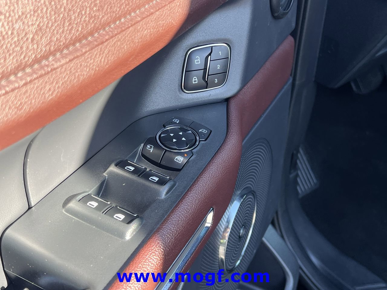 Used 2024 Ford Expedition Limited RWD image 19