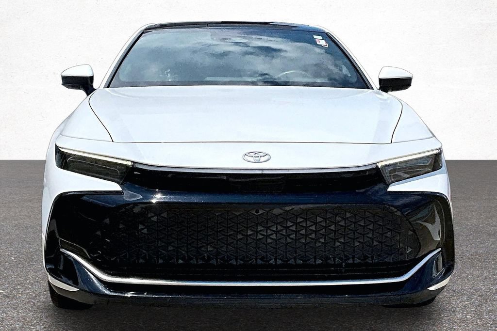 Certified 2025 Toyota Crown Platinum AWD/4WD image 4