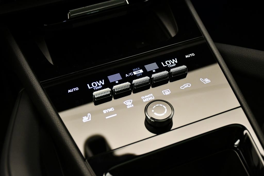 Certified 2025 Porsche Cayenne image 31