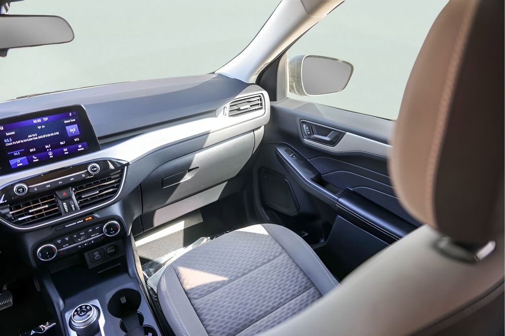 Used 2022 Ford Escape SE w/ Convenience Package image 32