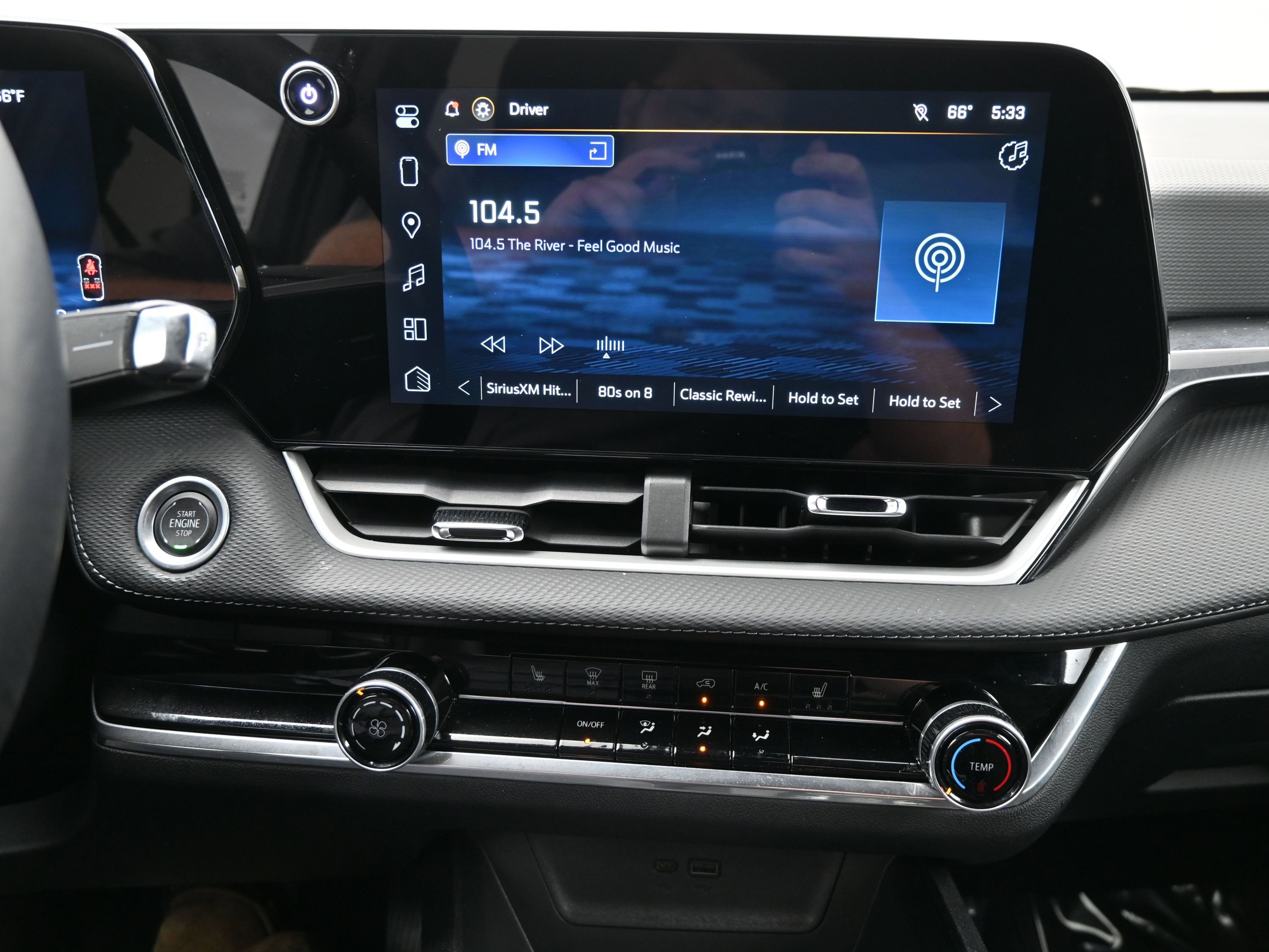 Used 2025 Chevrolet Equinox LT image 17