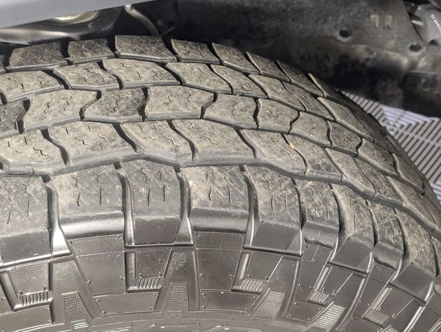 Used 2021 Toyota Tacoma TRD Off-Road w/ Technology Package AWD/4WD image 9