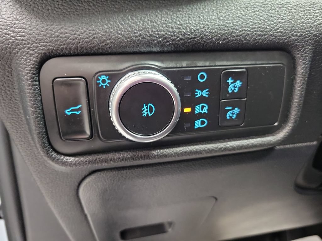 Used 2021 Ford Explorer XLT w/ Equipment Group 202A AWD/4WD image 35