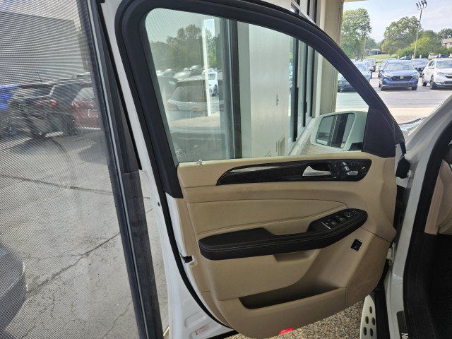 Used 2017 Mercedes-Benz GLS 450 4MATIC image 19