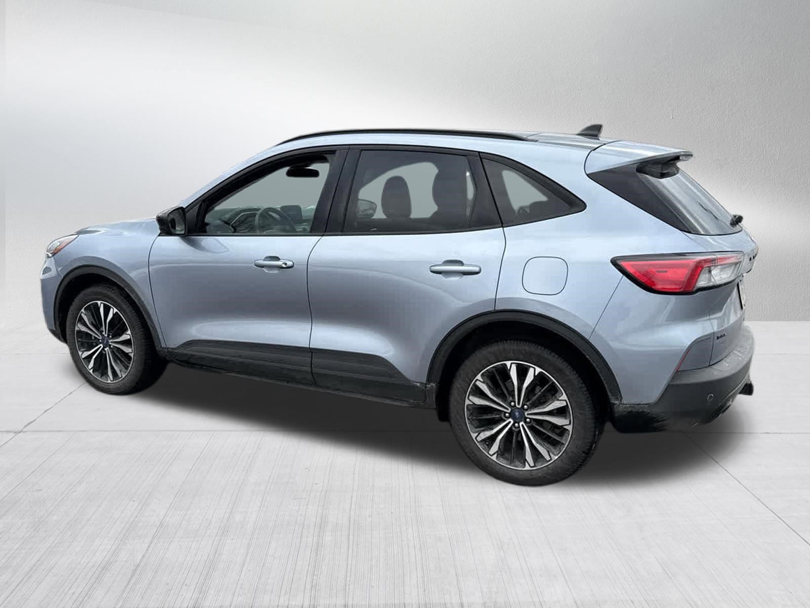 Certified 2022 Ford Escape SEL w/ SEL Stealth AWD Package image 5