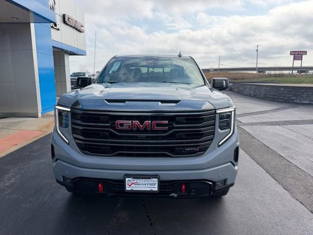 Used 2024 GMC Sierra 1500 AT4 w/ AT4 Preferred Package image 3