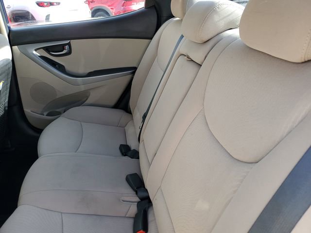 Used 2016 Hyundai Elantra SE image 12