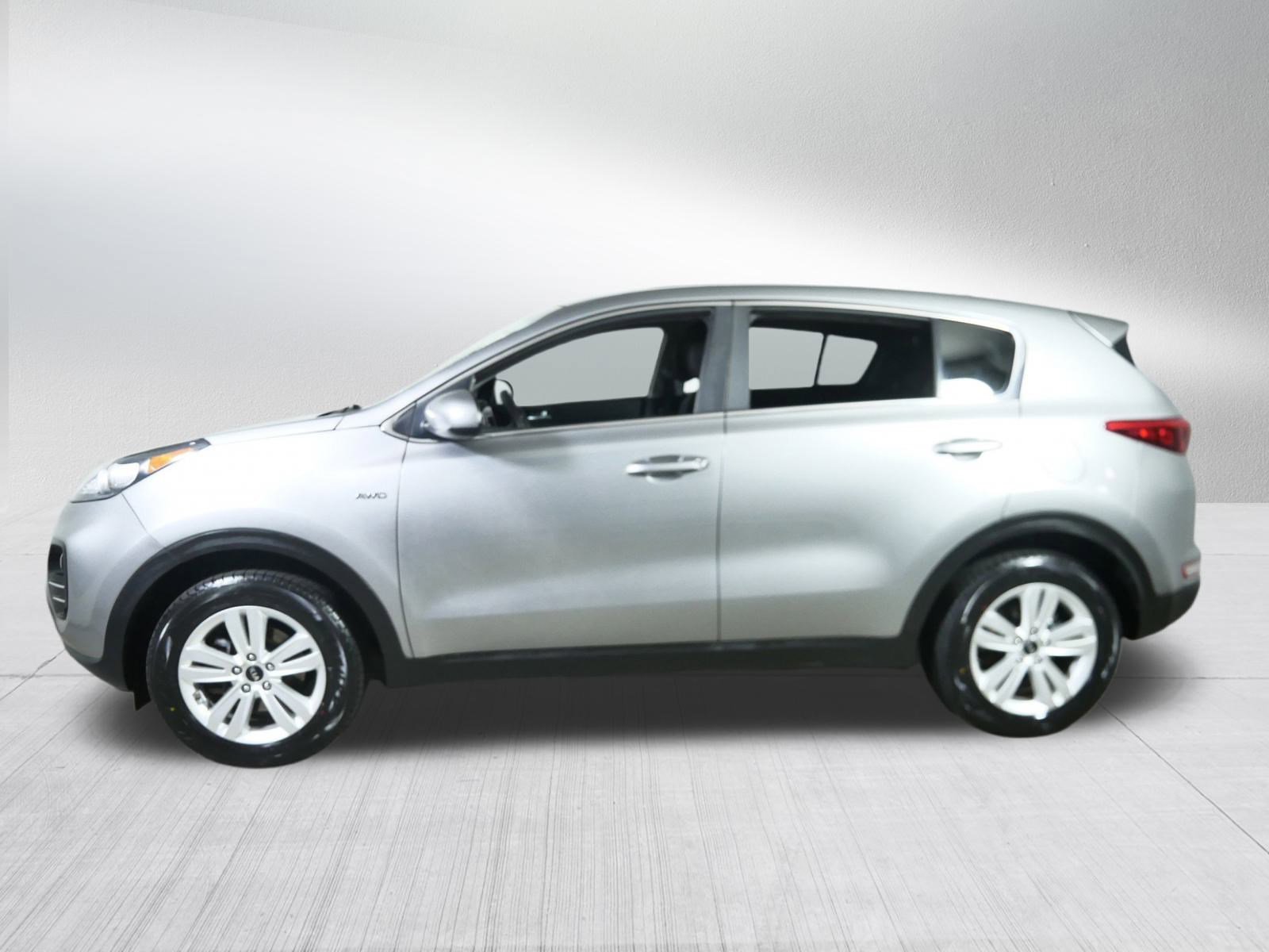 Used 2019 Kia Sportage LX image 4