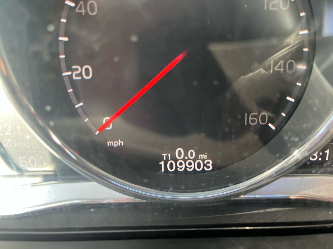 Used 2018 Volvo S60 T5 Inscription image 17