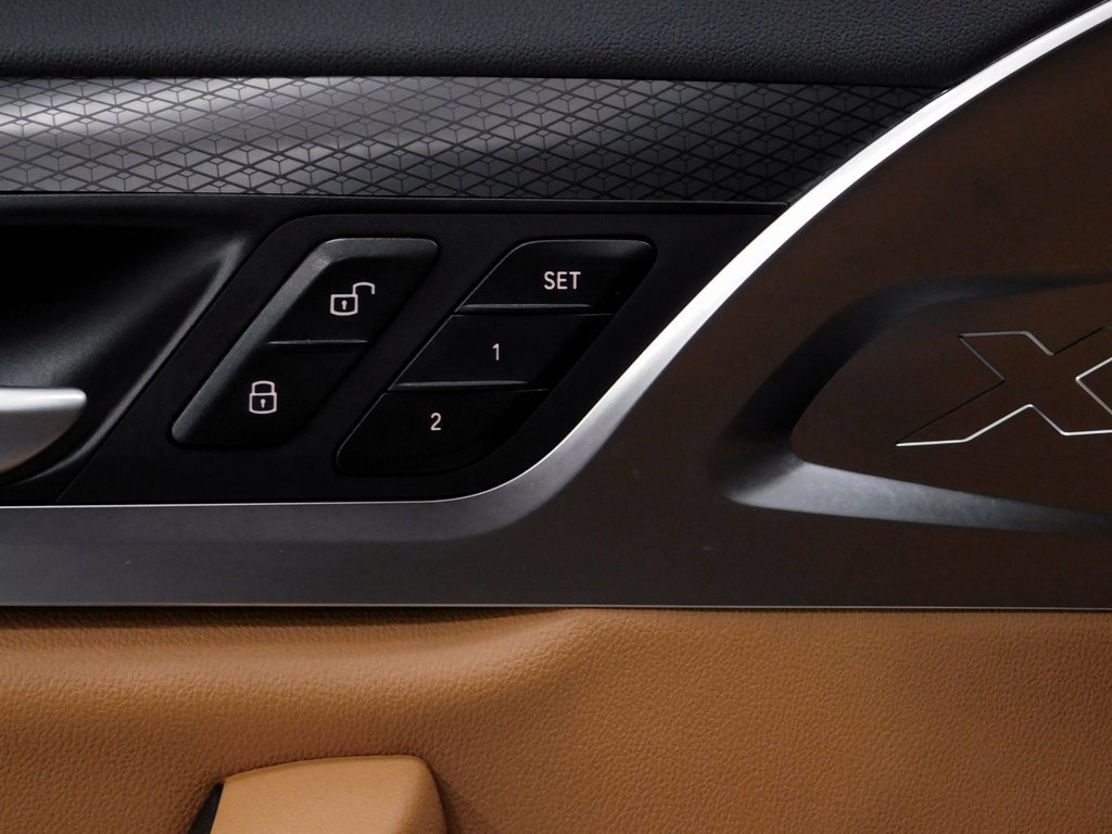 Used 2023 BMW X4 xDrive30i image 25