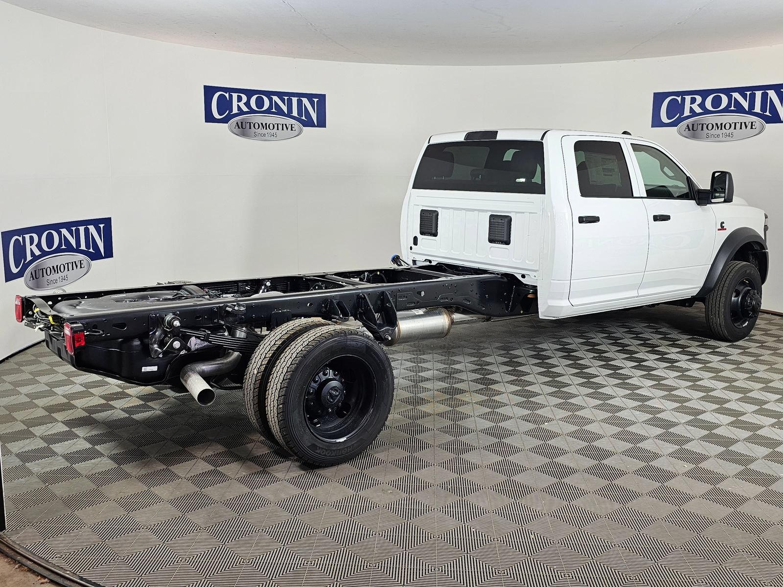 New 2026 RAM 5500 Tradesman AWD/4WD image 27