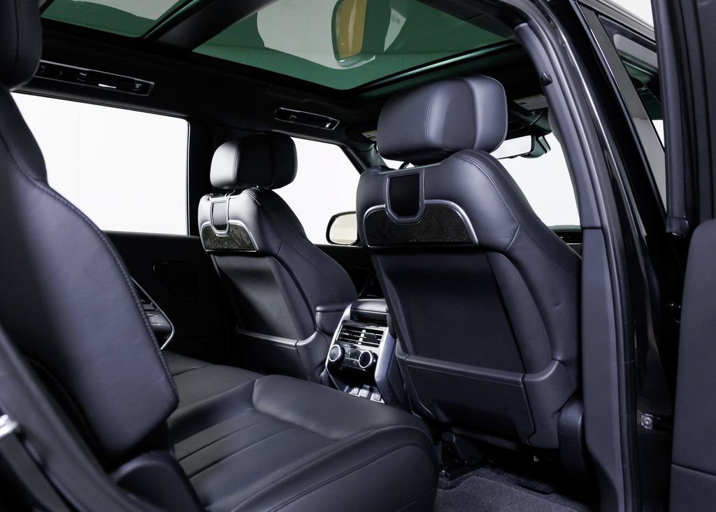 Used 2025 Land Rover Range Rover Long Wheelbase Autobiography AWD/4WD image 32