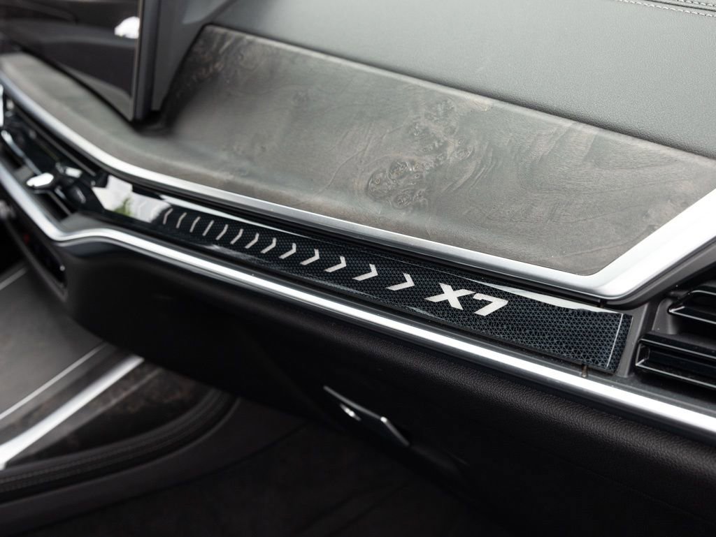 Used 2023 BMW X7 xDrive40i w/ M Sport Package AWD/4WD image 69