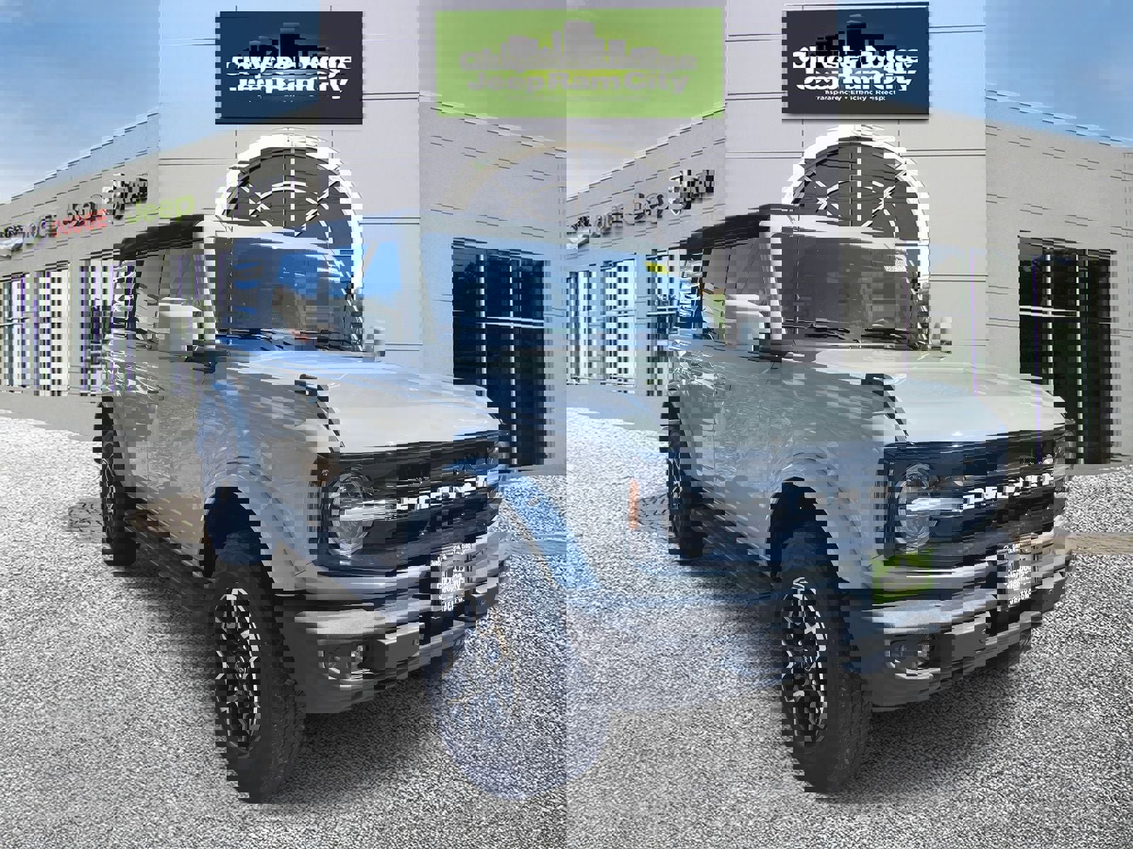 Used 2022 Ford Bronco Outer Banks image 4