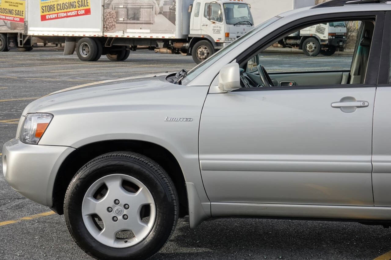 Used 2005 Toyota Highlander Limited AWD/4WD image 13