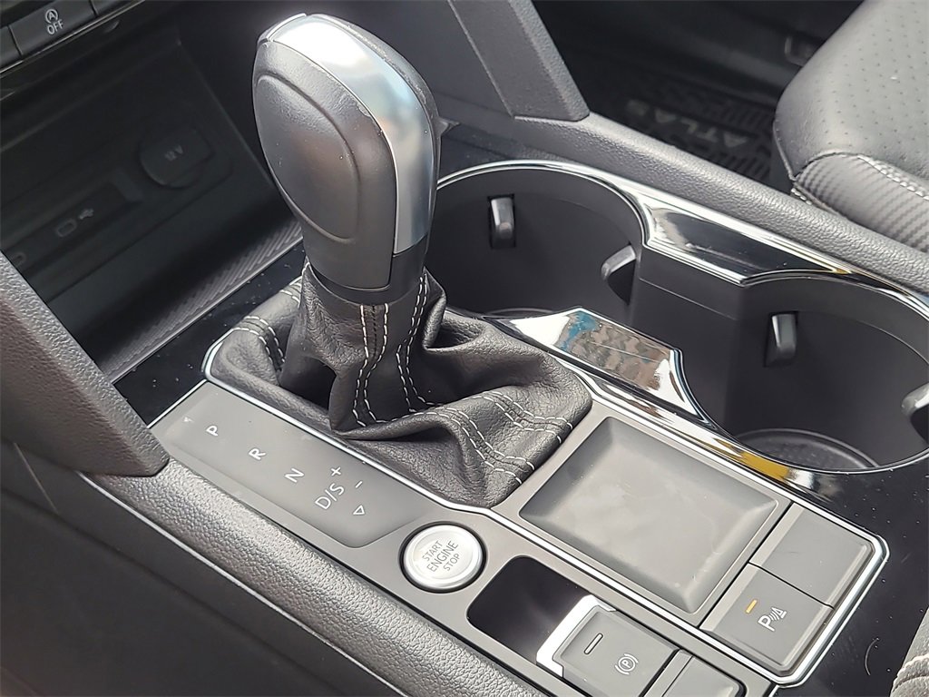 Used 2023 Volkswagen Atlas Cross Sport SE w/ Panoramic Sunroof Package image 27