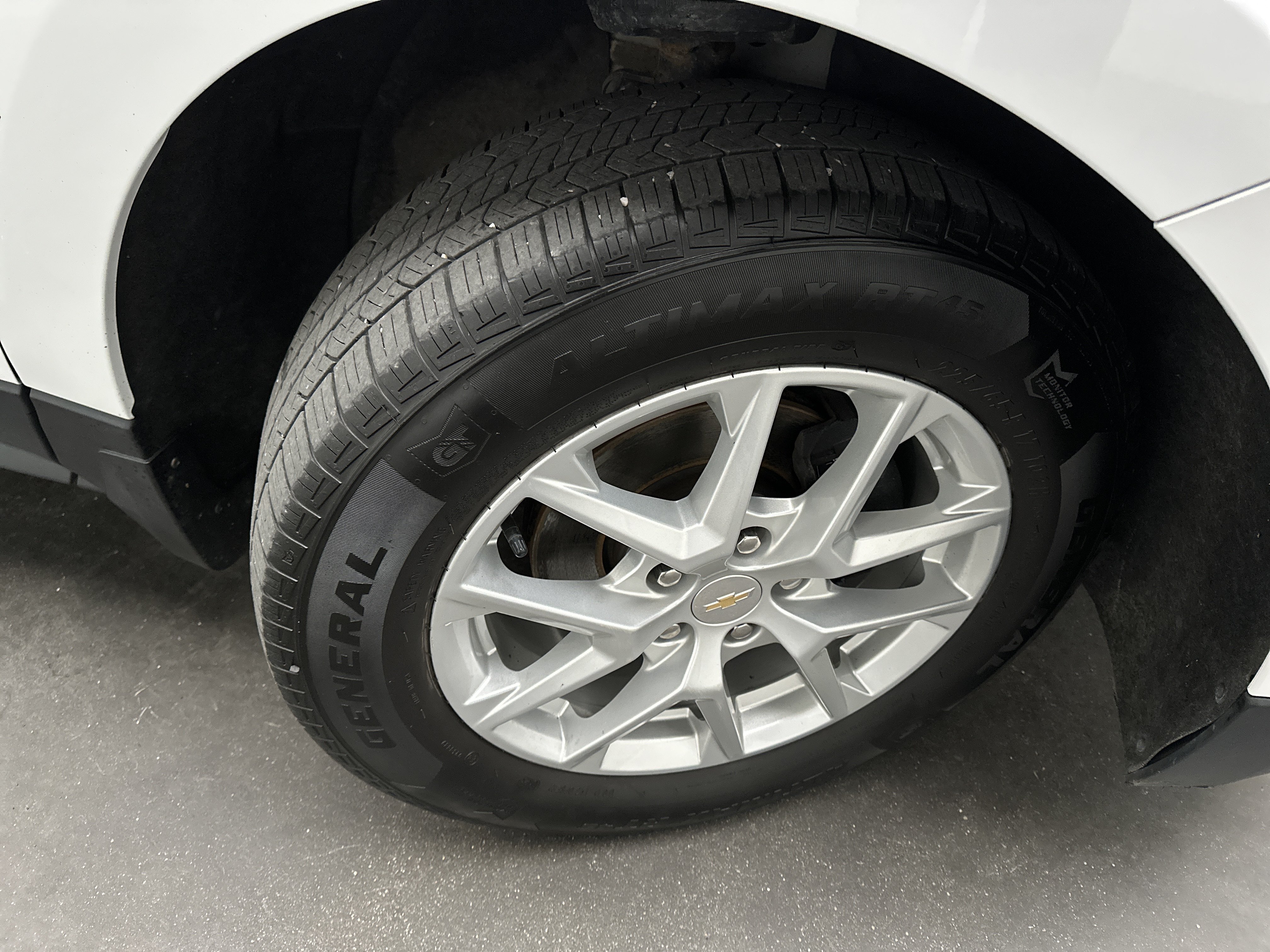 Used 2023 Chevrolet Equinox LT w/ LPO, Floor Liner Package AWD/4WD image 11