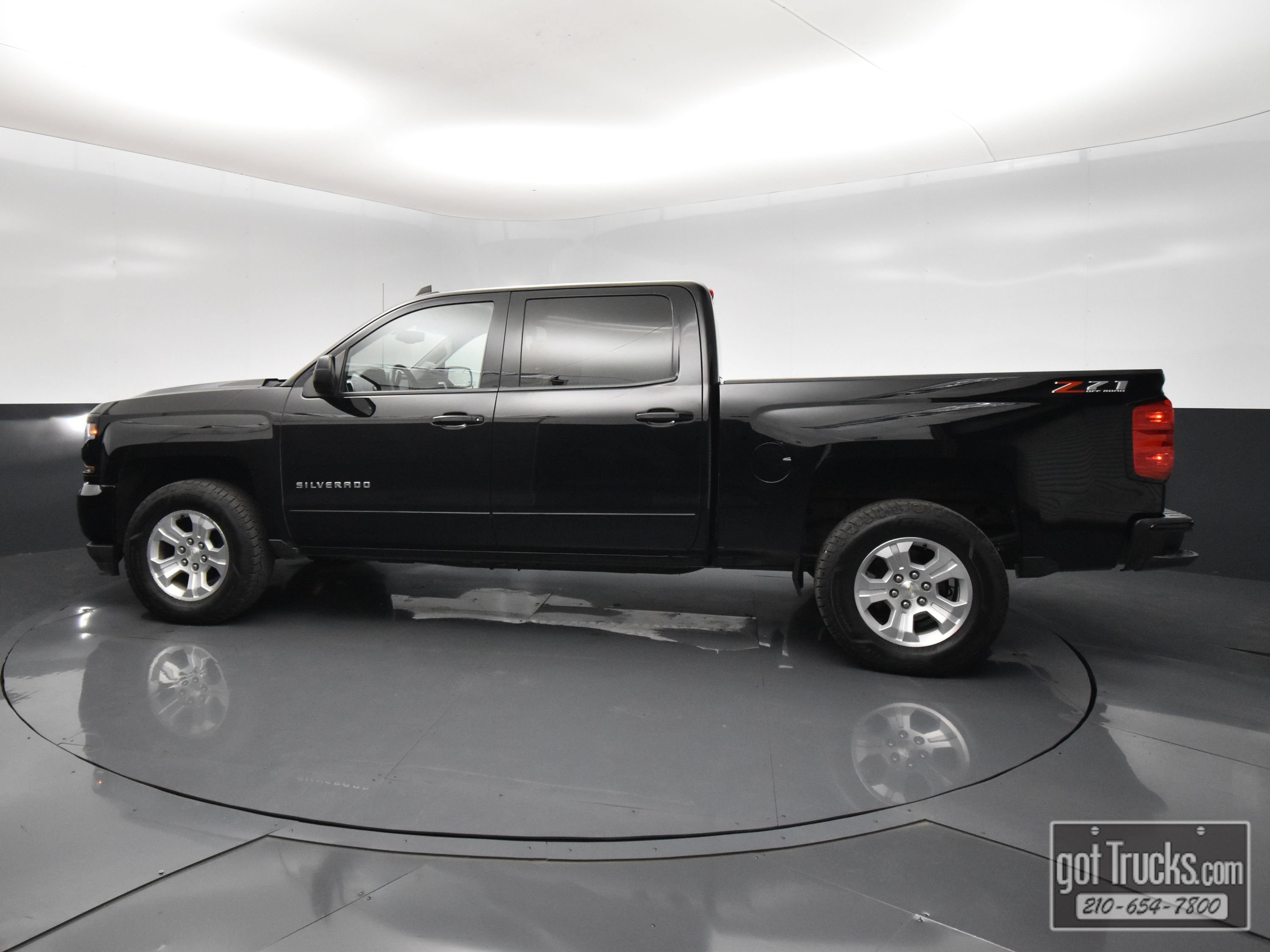 Used 2018 Chevrolet Silverado 1500 LT w/ All Star Edition AWD/4WD image 3