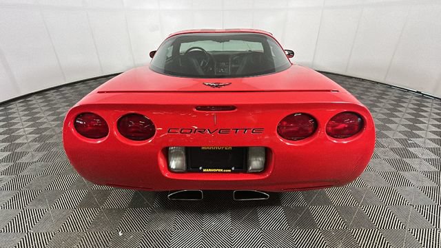 Used 2004 Chevrolet Corvette Coupe RWD image 3
