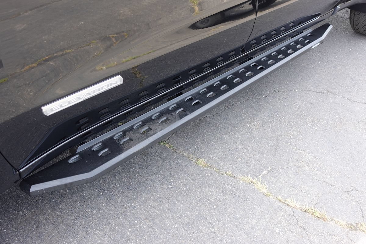 Used 2025 GMC Sierra 1500 Elevation w/ Elevation Premium Package AWD/4WD image 9